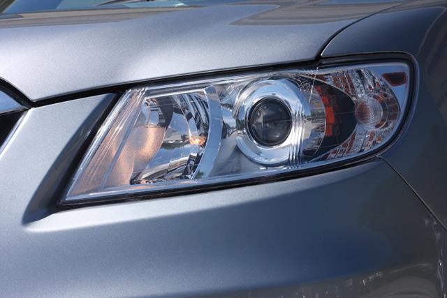 Subaru Tribeca 2011 photo 2