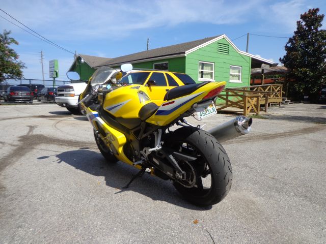 Suzuki 600 2005 photo 2