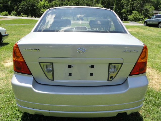 Suzuki Aerio 2003 photo 1