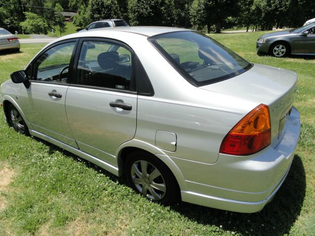 Suzuki Aerio 2003 photo 2
