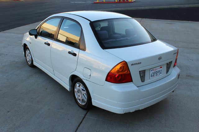 Suzuki Aerio 2003 photo 10