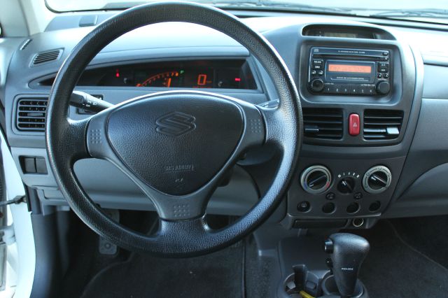 Suzuki Aerio 2003 photo 12