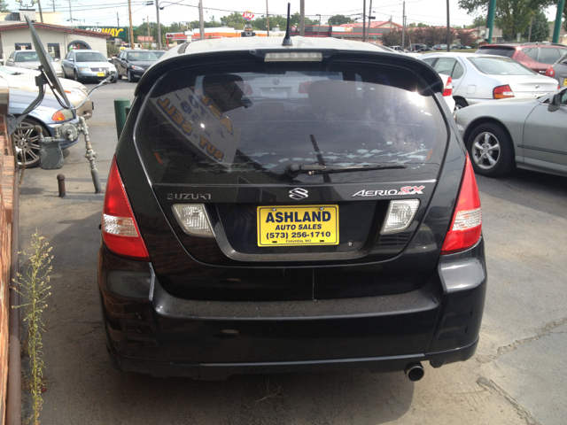 Suzuki Aerio 2003 photo 3