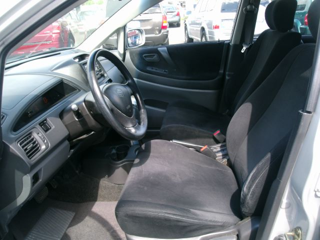 Suzuki Aerio AWD, REAR DVD, Navigation, 3RD ROW, Mem/heat Seats Hatchback