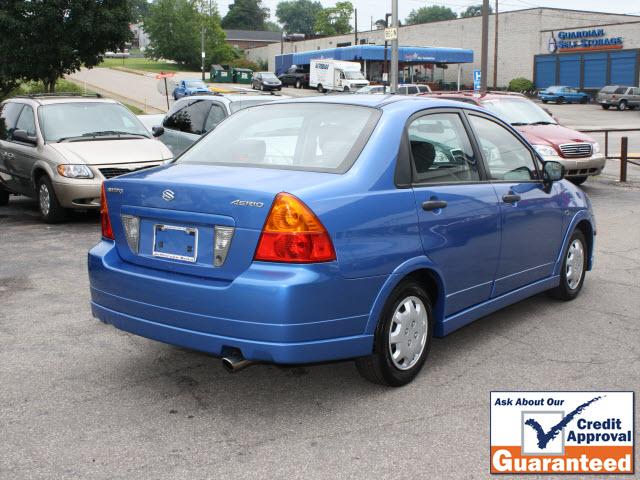 Suzuki Aerio 2004 photo 3