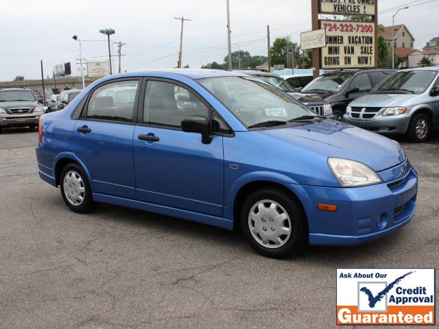 Suzuki Aerio 2004 photo 4