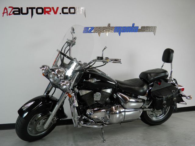 Suzuki BOULEVARD C90T 2005 photo 1
