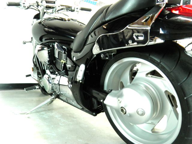 Suzuki BOULEVARD M109R 2006 photo 16