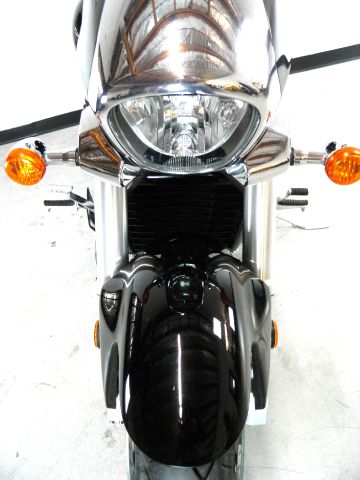 Suzuki BOULEVARD M109R 2006 photo 24