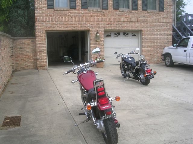 Suzuki Boulevard 2006 photo 1