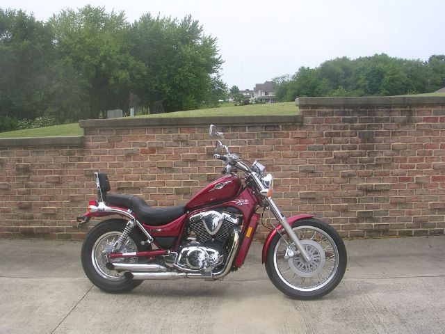 Suzuki Boulevard 2006 photo 2