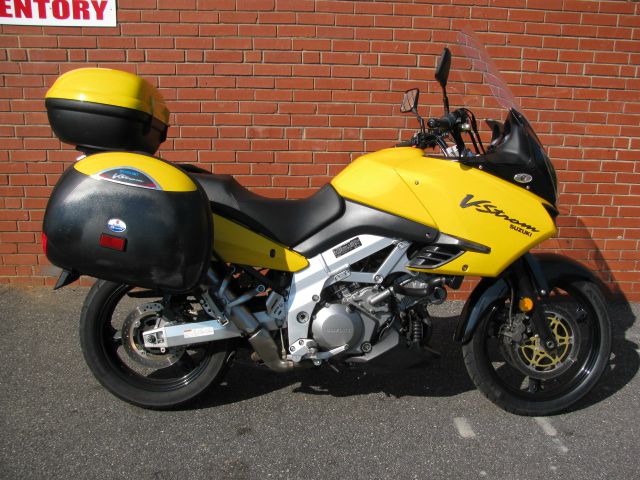 Suzuki DL1000 VStrom 2003 photo 2