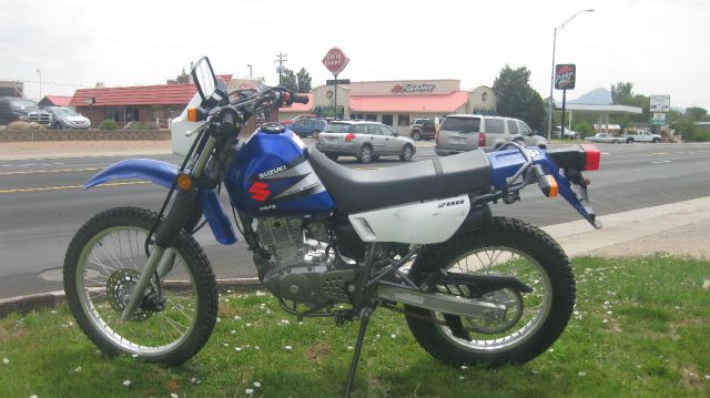 Suzuki DL200 2004 photo 3