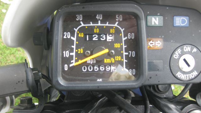 Suzuki DL200 2004 photo 4
