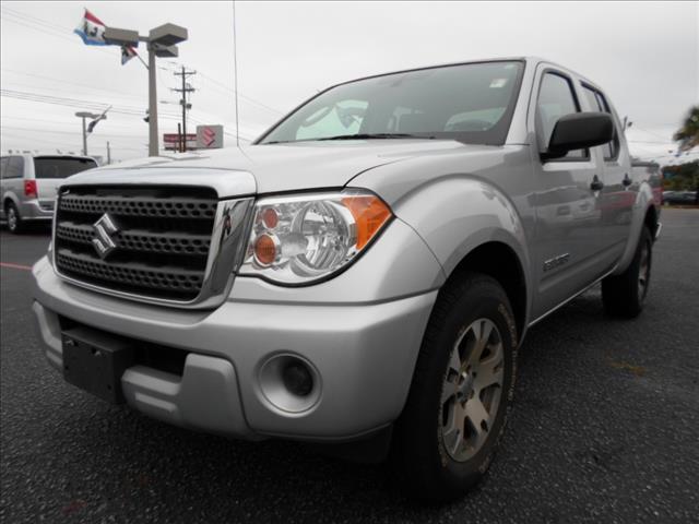 Suzuki Equator 2011 photo 1