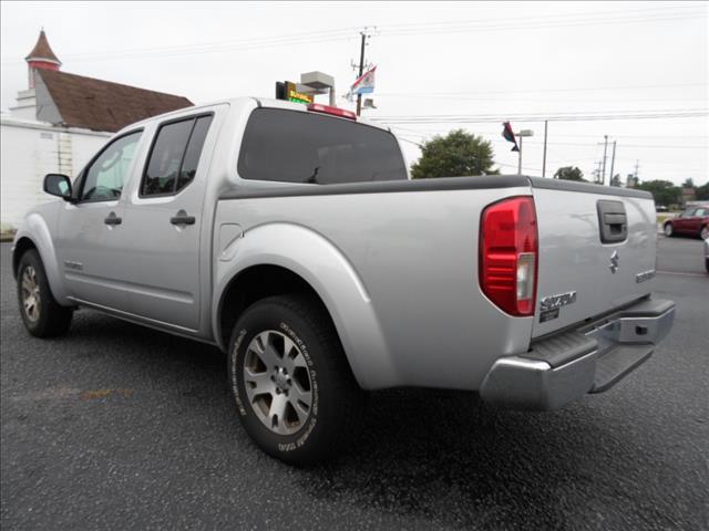 Suzuki Equator 2011 photo 2