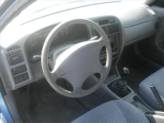 Suzuki Esteem 2000 photo 1