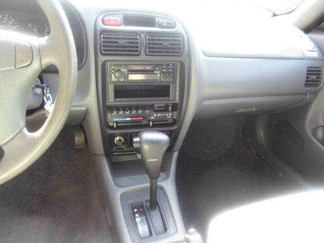 Suzuki Esteem 2000 photo 2