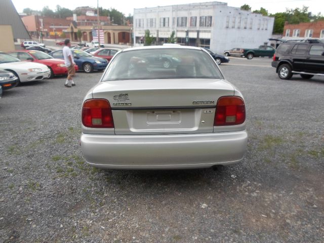 Suzuki Esteem 2000 photo 1