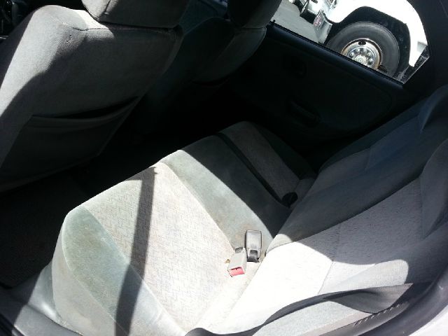 Suzuki Esteem 2001 photo 2