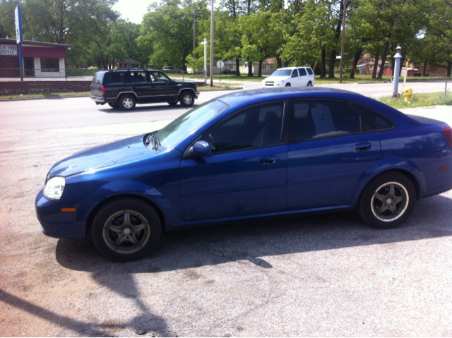 Suzuki Forenza XR Sedan
