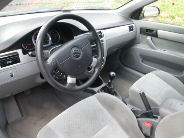 Suzuki Forenza Unknown Sedan