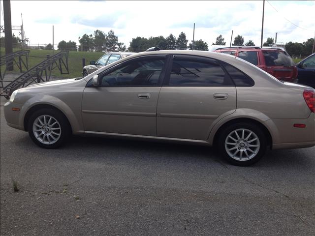 Suzuki Forenza Unknown Sedan