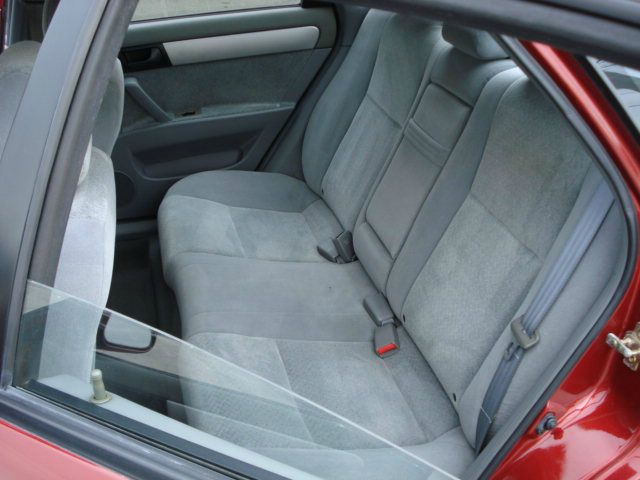 Suzuki Forenza 2004 photo 16