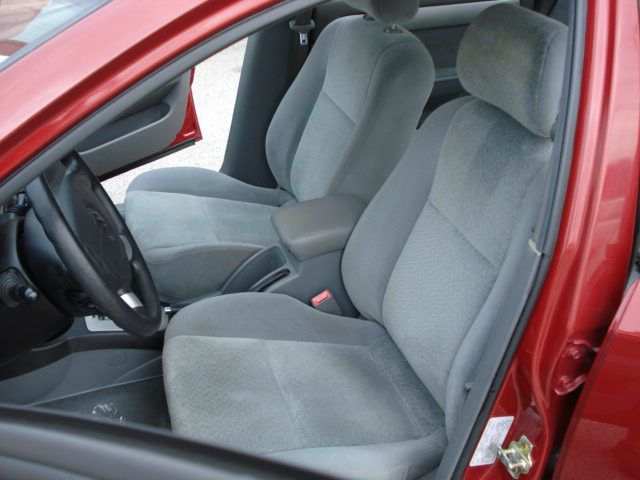 Suzuki Forenza 2004 photo 8