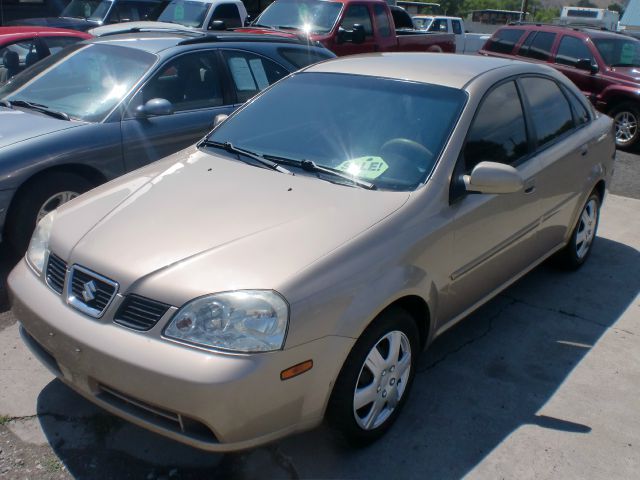 Suzuki Forenza 2004 photo 0