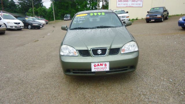 Suzuki Forenza 2004 photo 6