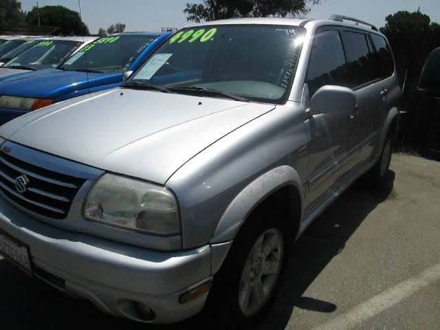 Suzuki Forenza 2004 photo 2