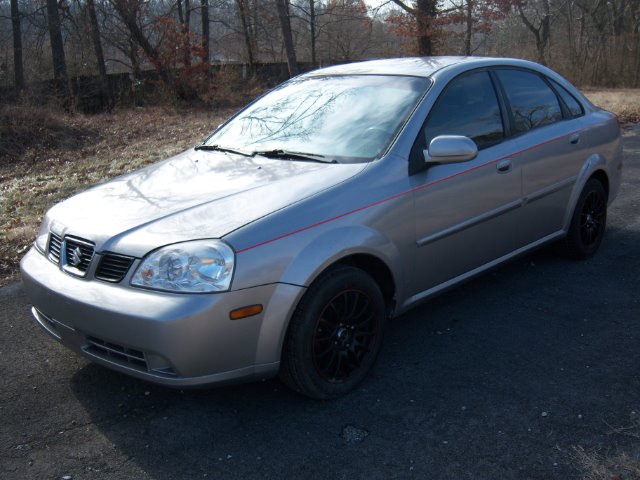 Suzuki Forenza 2005 photo 4
