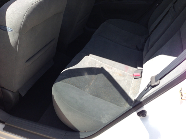 Suzuki Forenza 2005 photo 2