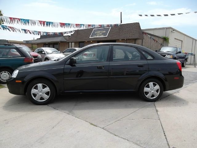 Suzuki Forenza 2005 photo 3