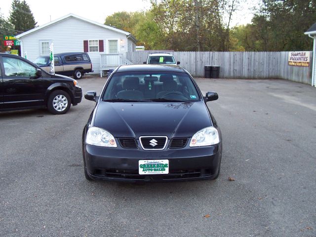 Suzuki Forenza 2005 photo 3