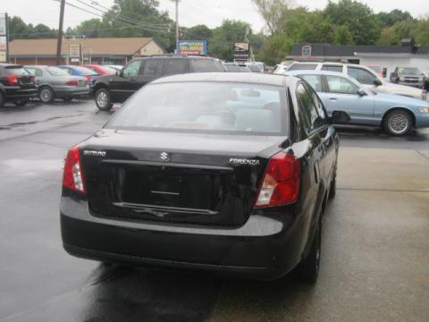 Suzuki Forenza 2005 photo 3