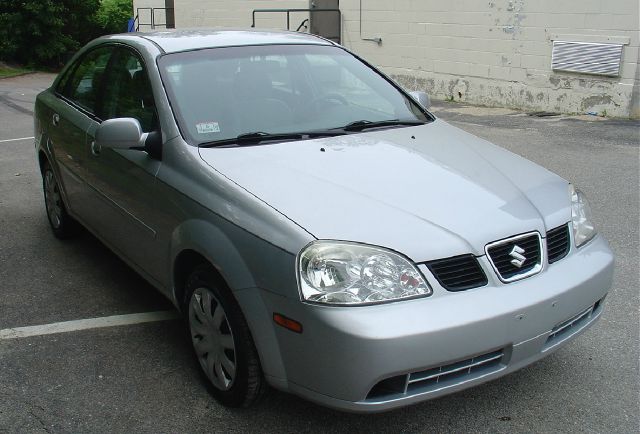 Suzuki Forenza XR Sedan