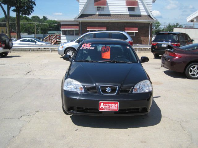 Suzuki Forenza XR Sedan