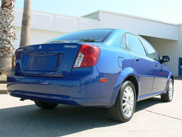 Suzuki Forenza 2005 photo 1
