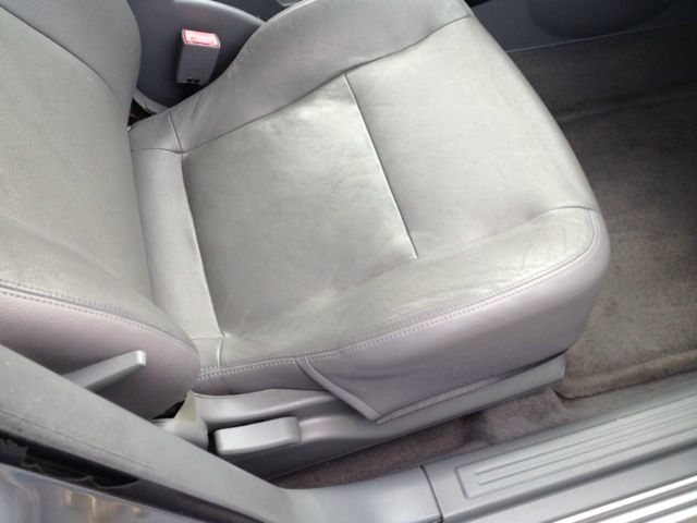 Suzuki Forenza 2005 photo 2