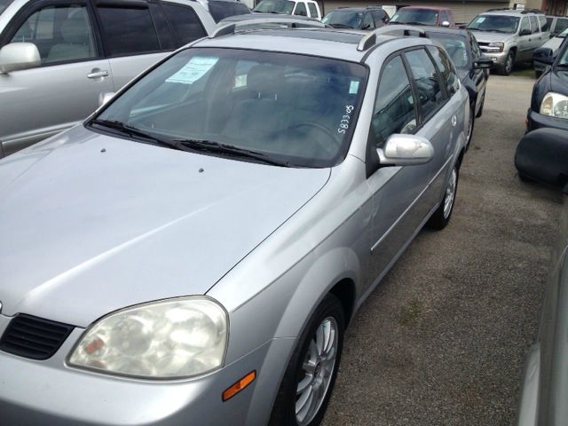 Suzuki Forenza 2005 photo 4
