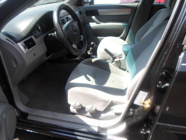 Suzuki Forenza 2006 photo 3