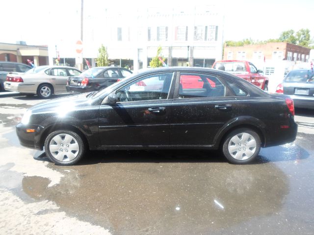Suzuki Forenza 2006 photo 4