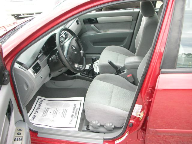 Suzuki Forenza 2006 photo 3