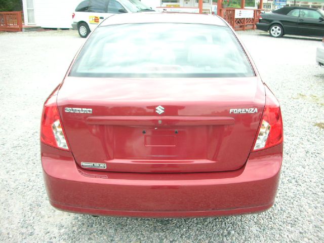 Suzuki Forenza 2006 photo 4