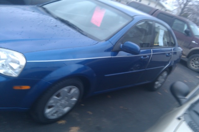 Suzuki Forenza 2006 photo 1