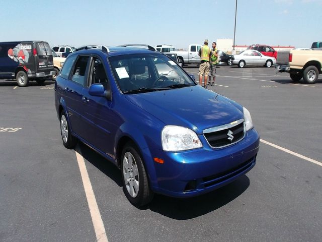 Suzuki Forenza 2006 photo 3