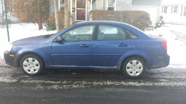 Suzuki Forenza 2006 photo 3