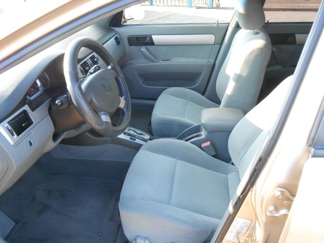 Suzuki Forenza 2006 photo 4
